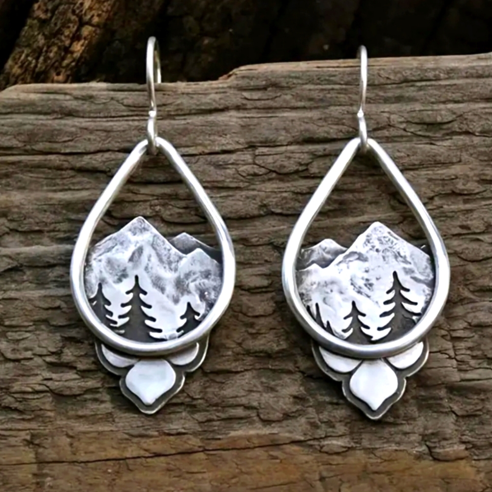 Mountain pattern simple earrings